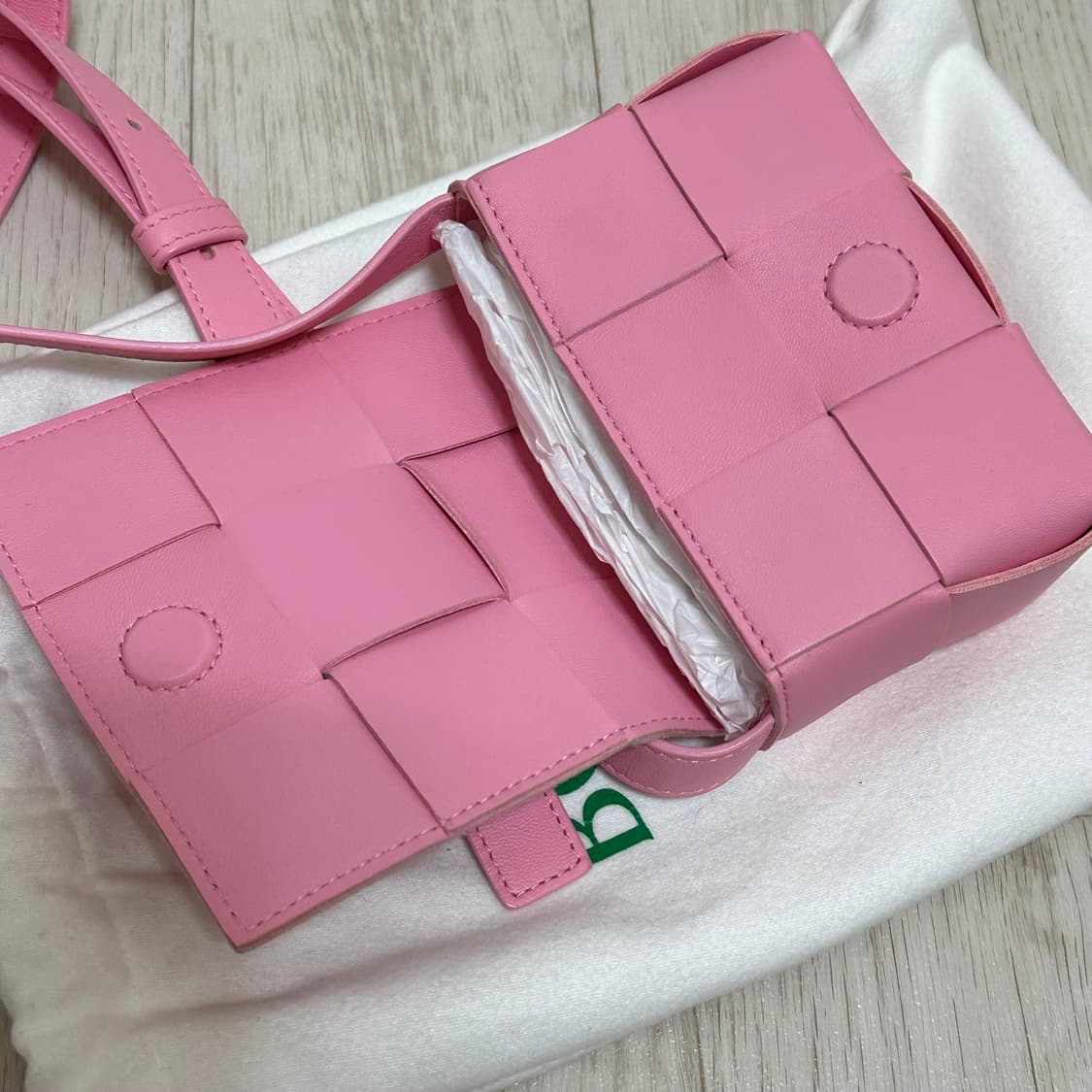 보테가베네타 미니 카세트백 캔디핑크 상품이미지6