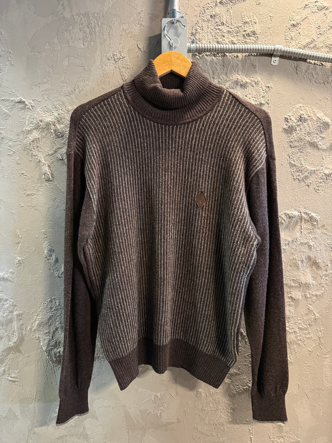 입생로랑 터틀넥 울 니트 브라운 95 상품이미지1