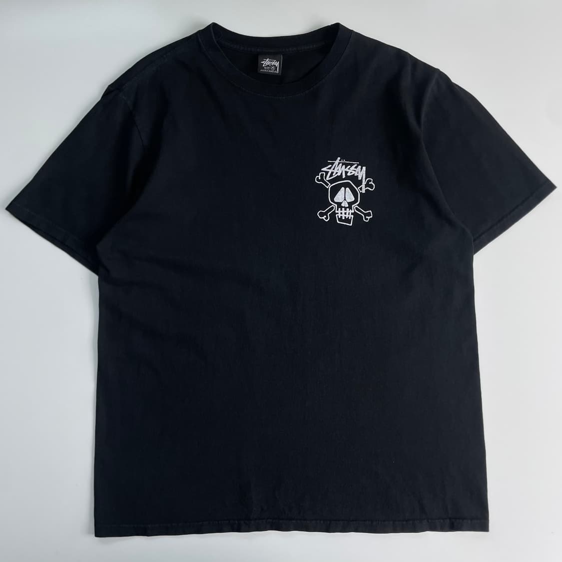 Stussy  스투시 스컬 프린팅 블랙 반팔티 상품이미지4