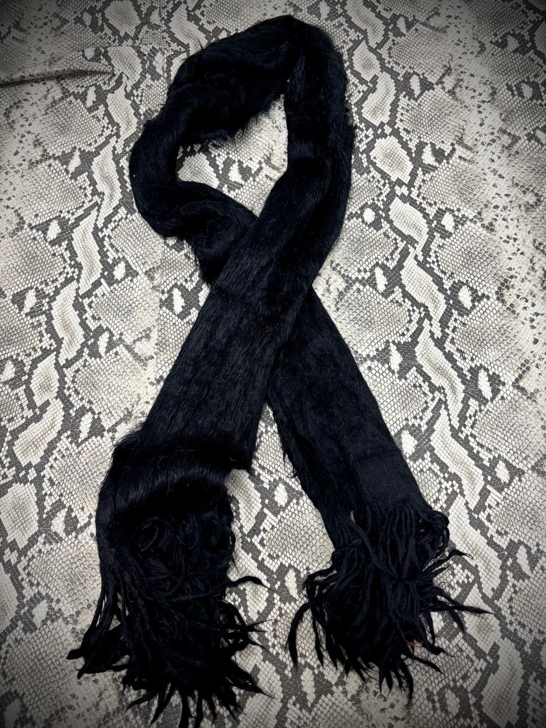 “Vintage” Black Fur Chic Mood Scarf 상품이미지1