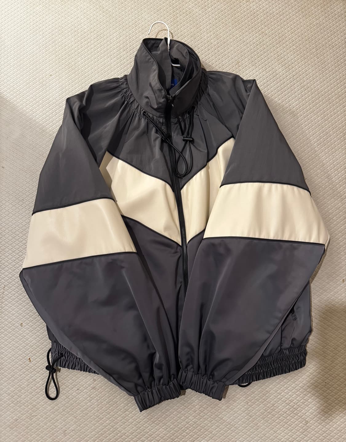 아더에러 멤 점퍼 초판 a2 그레이 상품이미지1