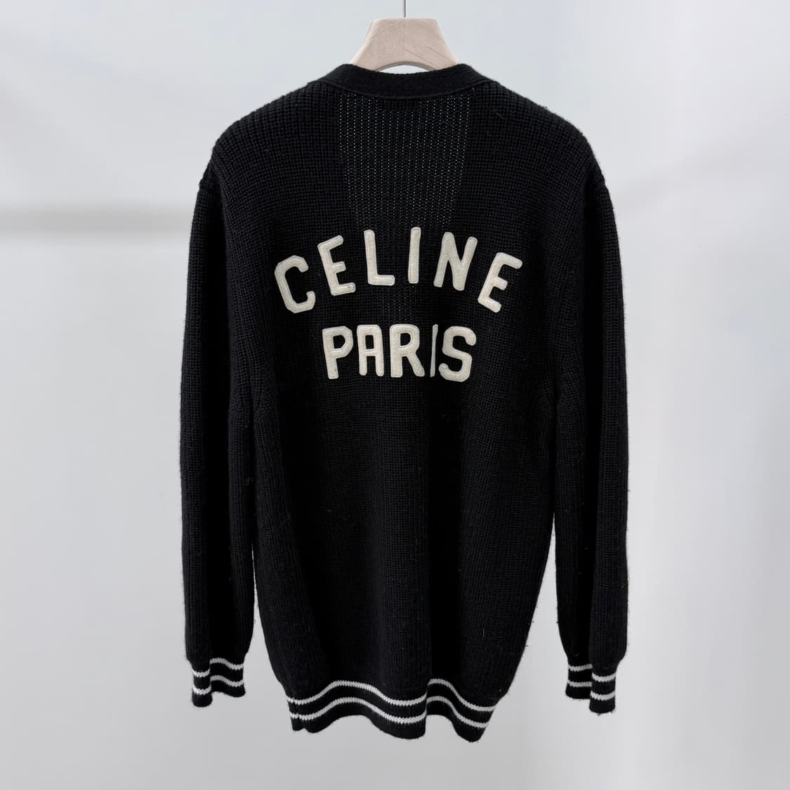 [S+급/M] 24FW 셀린느 C로고 컬리지 가디건 블랙 상품이미지5