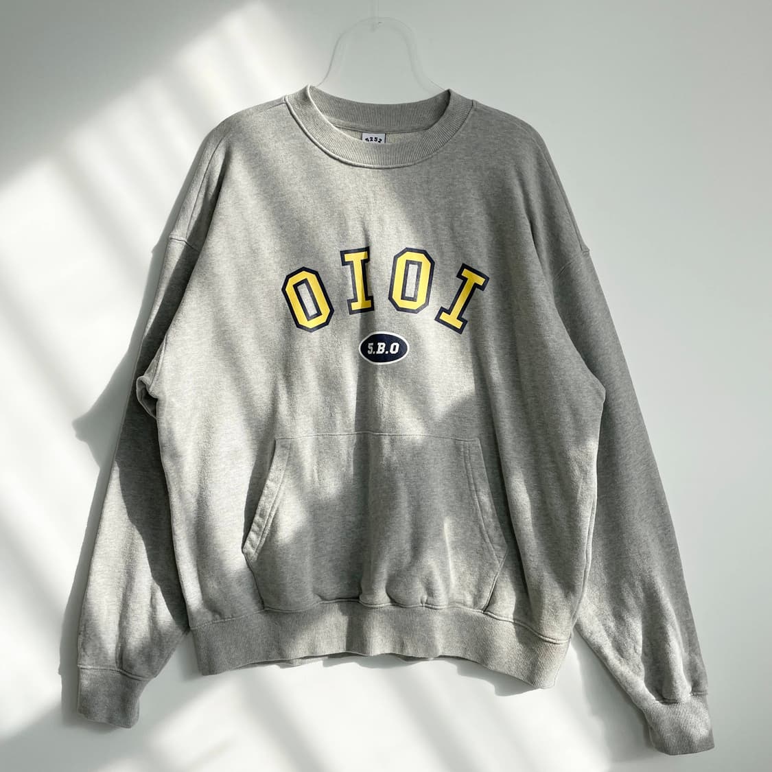 C1 OIOI 오아이오아이 맨투맨 프리사이즈 상품이미지1