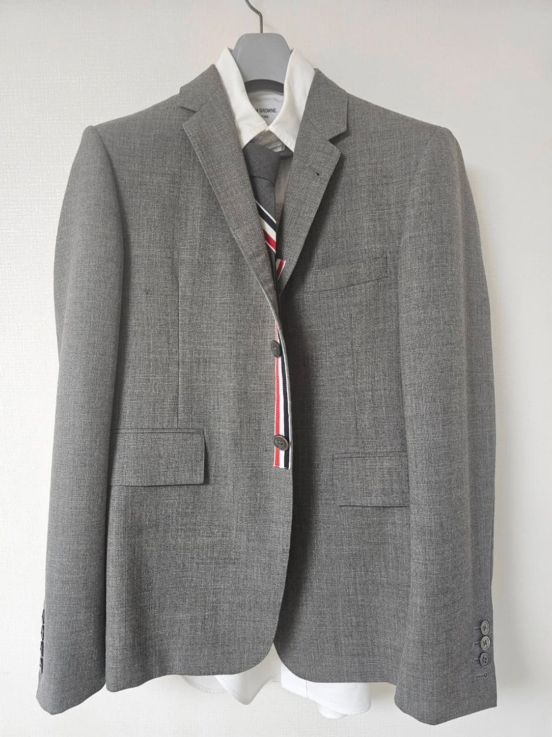 톰브라운 삼선 미드그레이 자켓(2/S급/정품) 상품이미지1