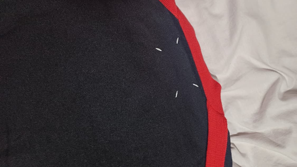 [새제품] XXL 마르지엘라 가디건 블랙 스트라이프 스티치 레드 상품이미지3