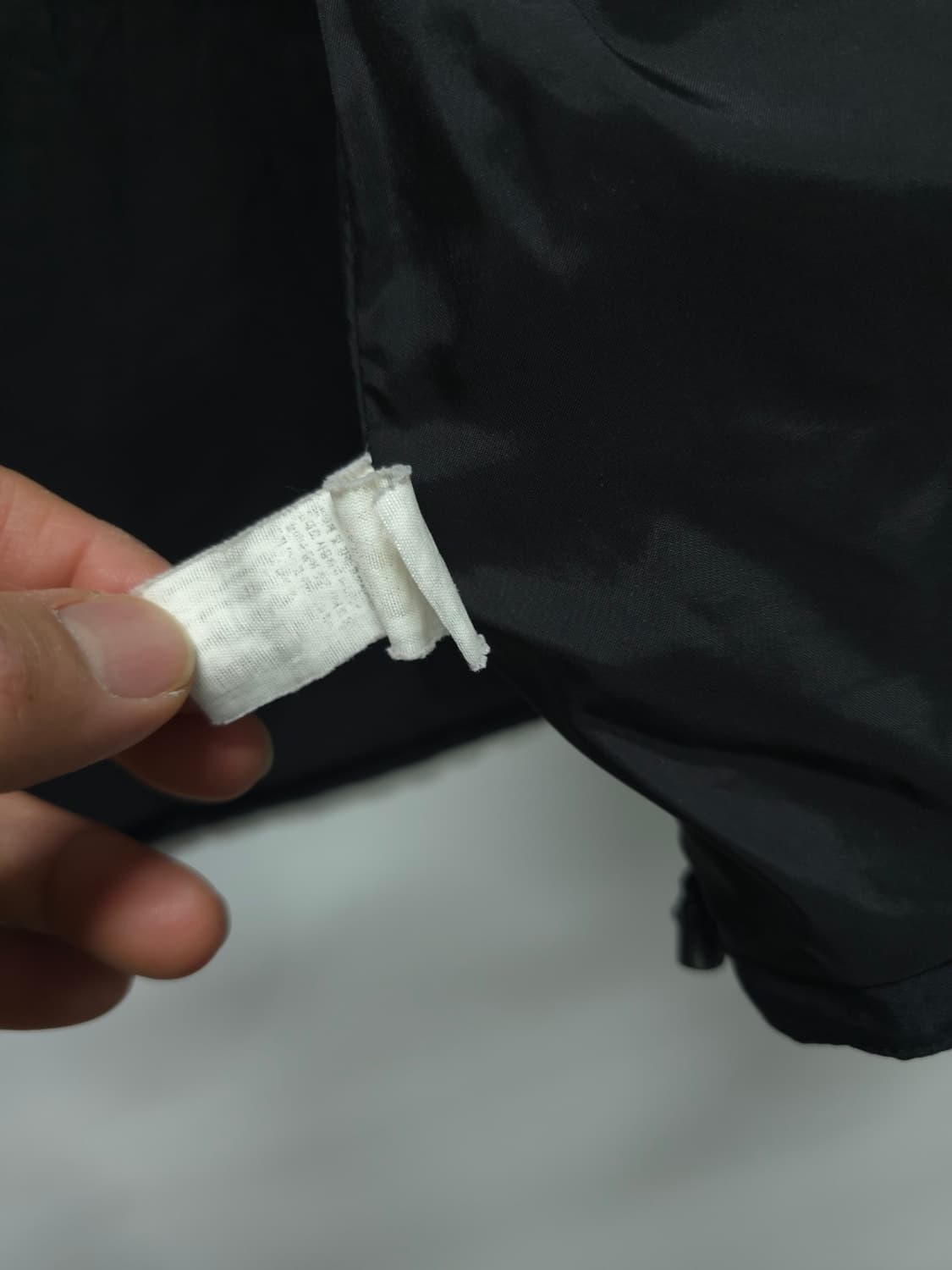 [노스페이스] 여성용 블랙 후드 바람막이 (90사이즈) 상품이미지10