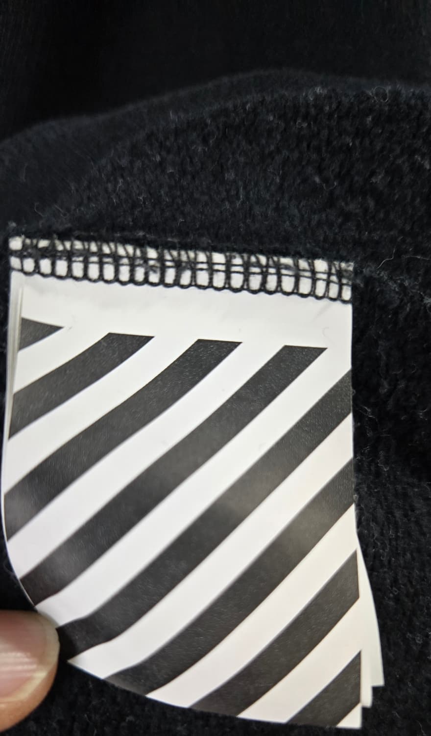 오프화이트 드리핑 애로우 스웻셔츠 상품이미지8