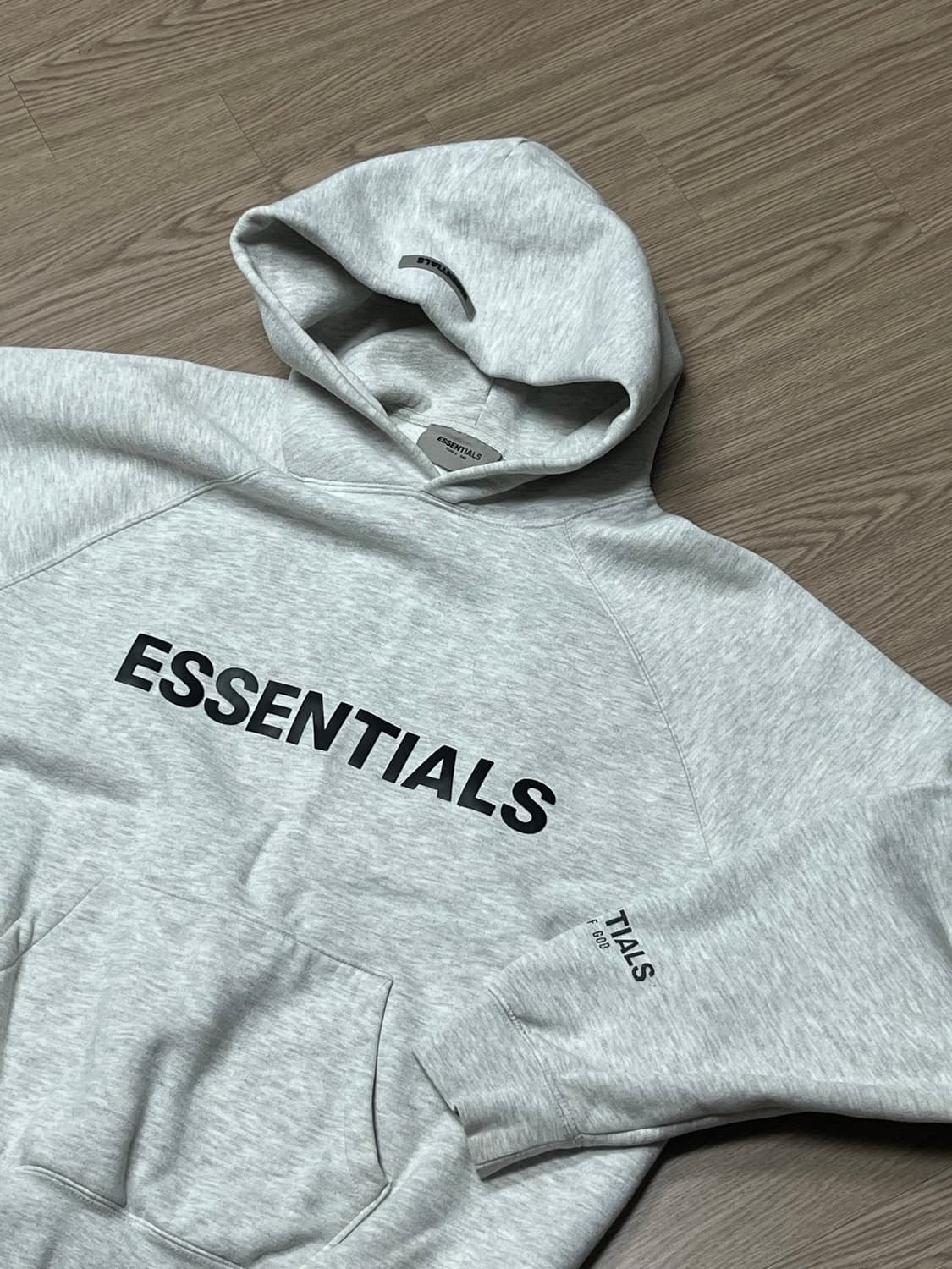 피어오브갓 에센셜 3d 맨투맨 오트밀 다크헤더 상품이미지1