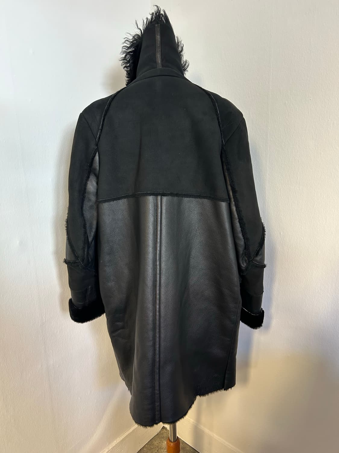 L028 산드로 SANDRO 양가죽 시어링 하이넥 코트 상품이미지5