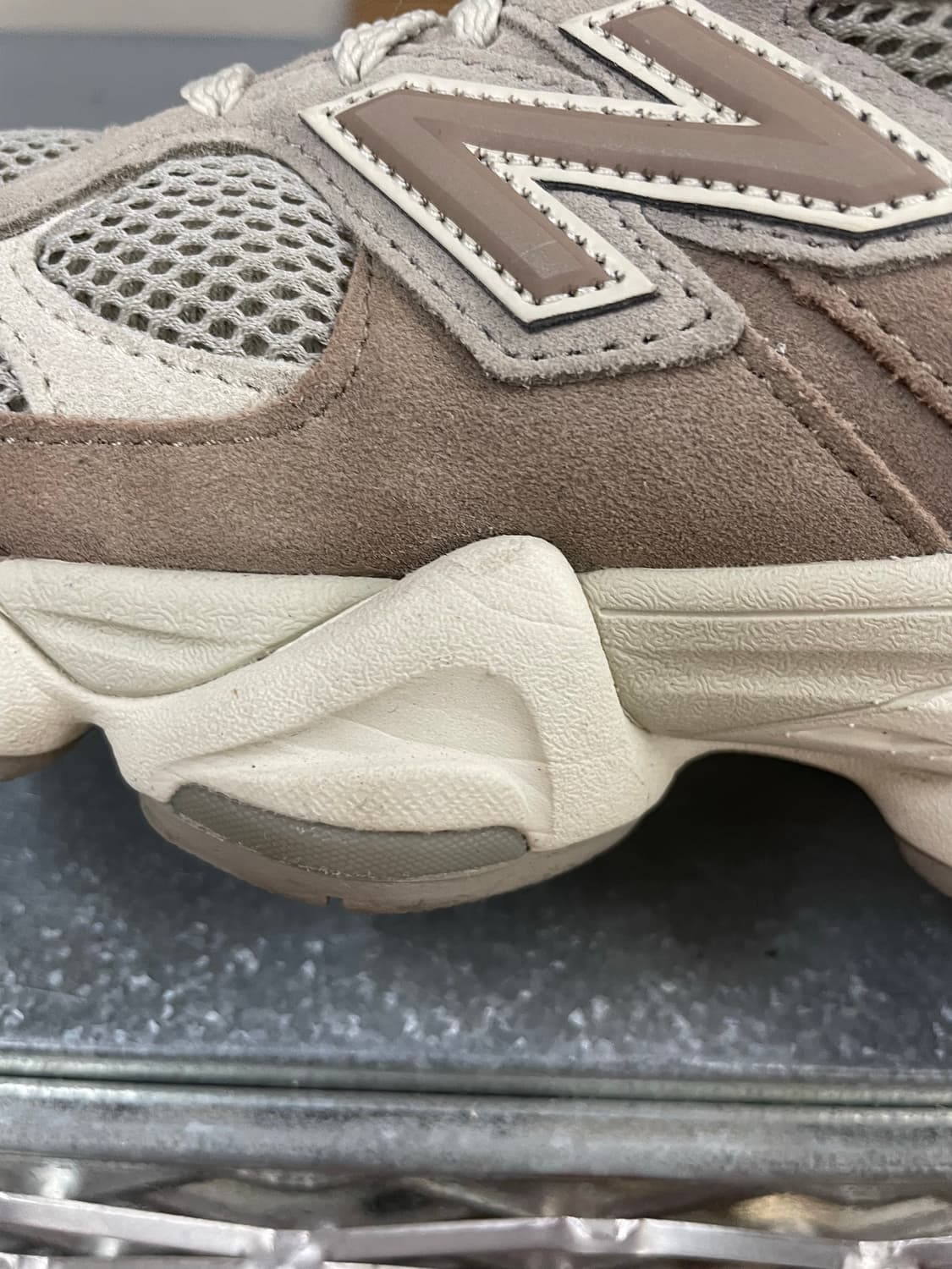 뉴발란스 9060 머쉬룸 애리드 스톤 220 상품이미지10