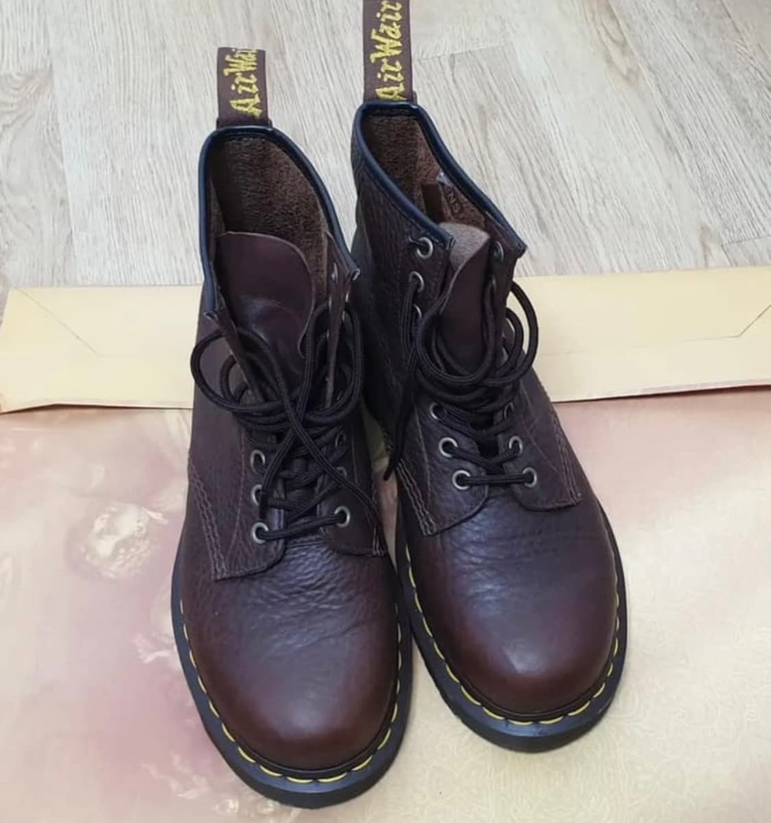 닥터마틴 1460 8홀 브라운 상품이미지1