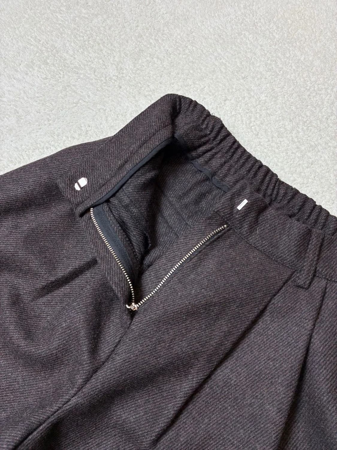 포저 POSZER 울 헤링본 투턱 와이드 팬츠 PN6418 상품이미지3