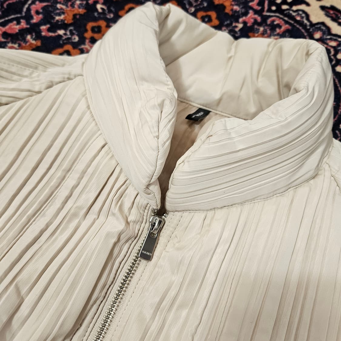 요이츠 24fw 플리츠 레이어드 자켓
Free size 상품이미지7