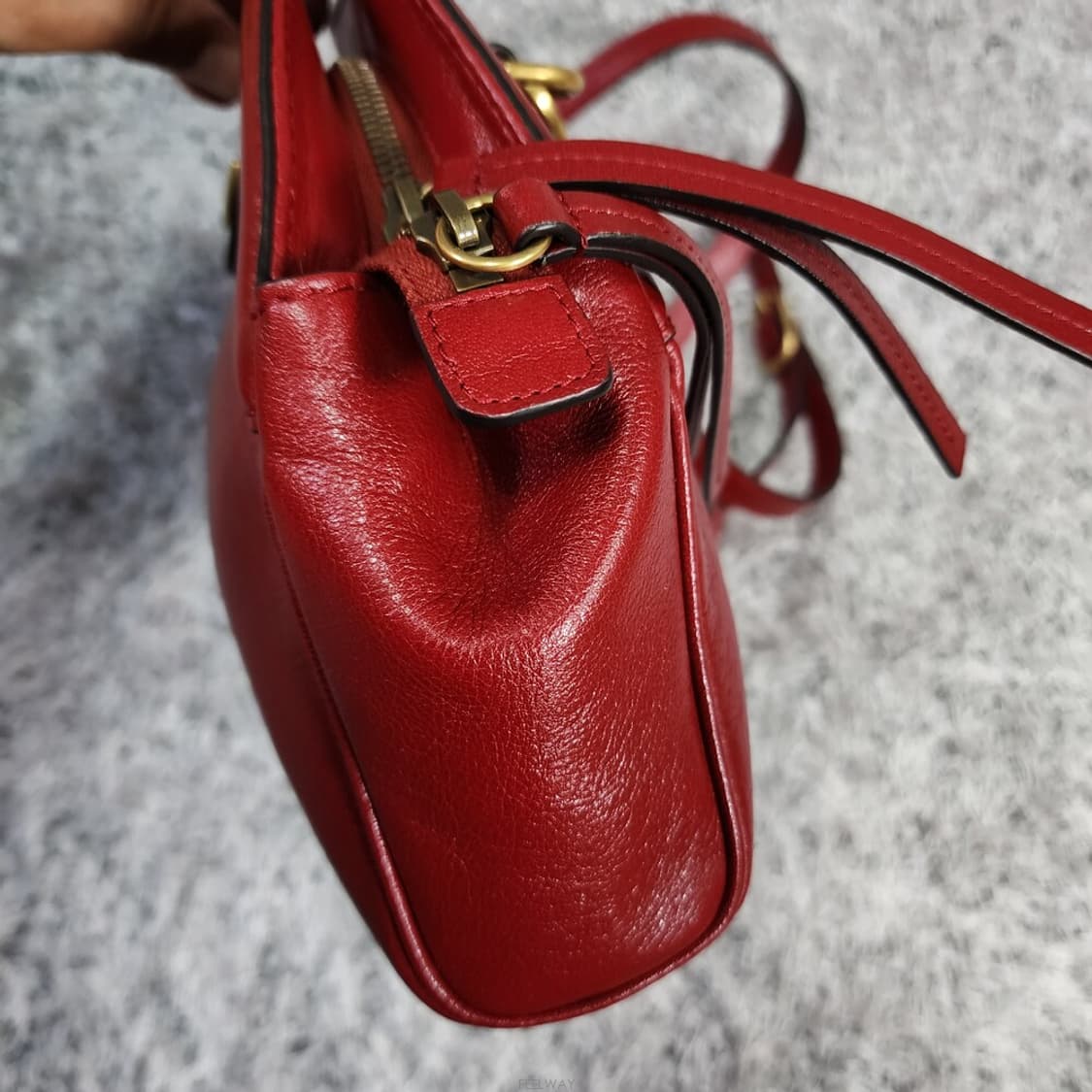 구찌 르벨 스몰 크로스백 상품이미지3