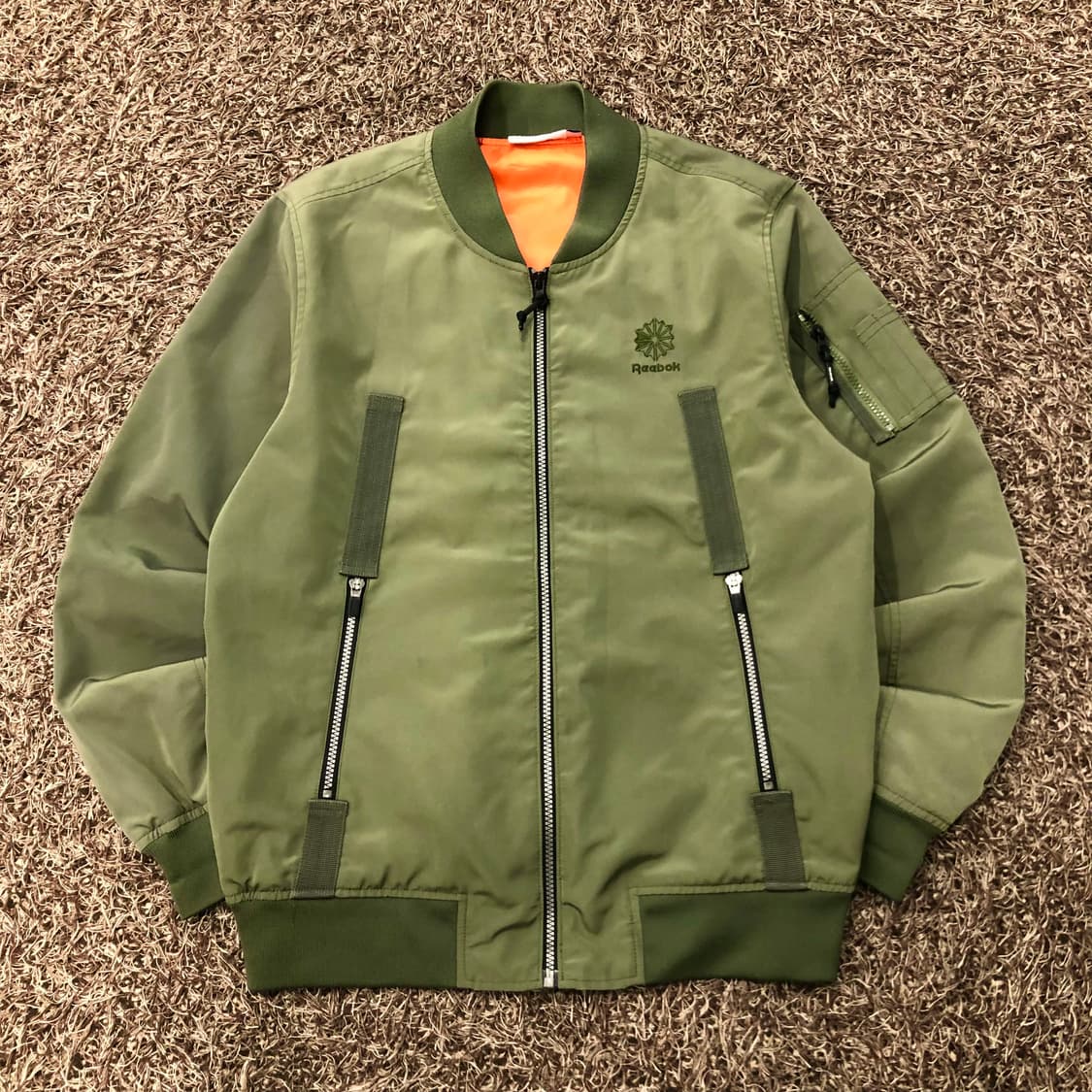 100 리복 봄버 자켓 상품이미지1