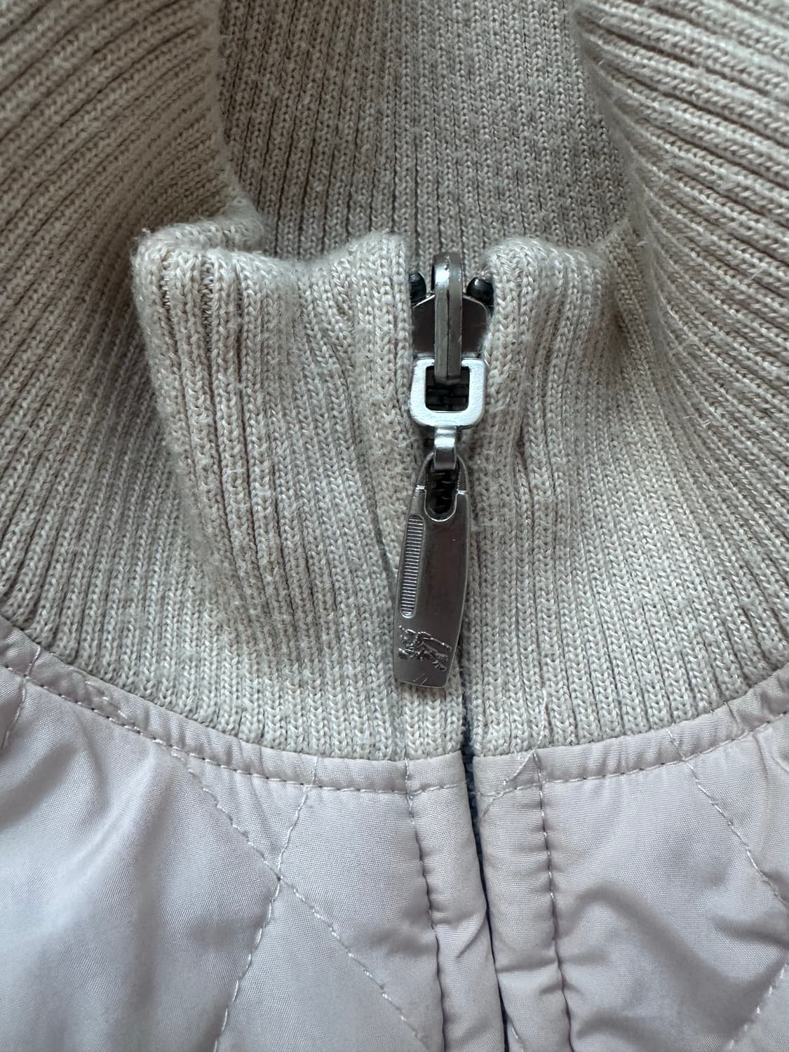 ‼️오늘특가‼️버버리 퀼팅 패팅 리버시블 아이보리M 급처 상품이미지2