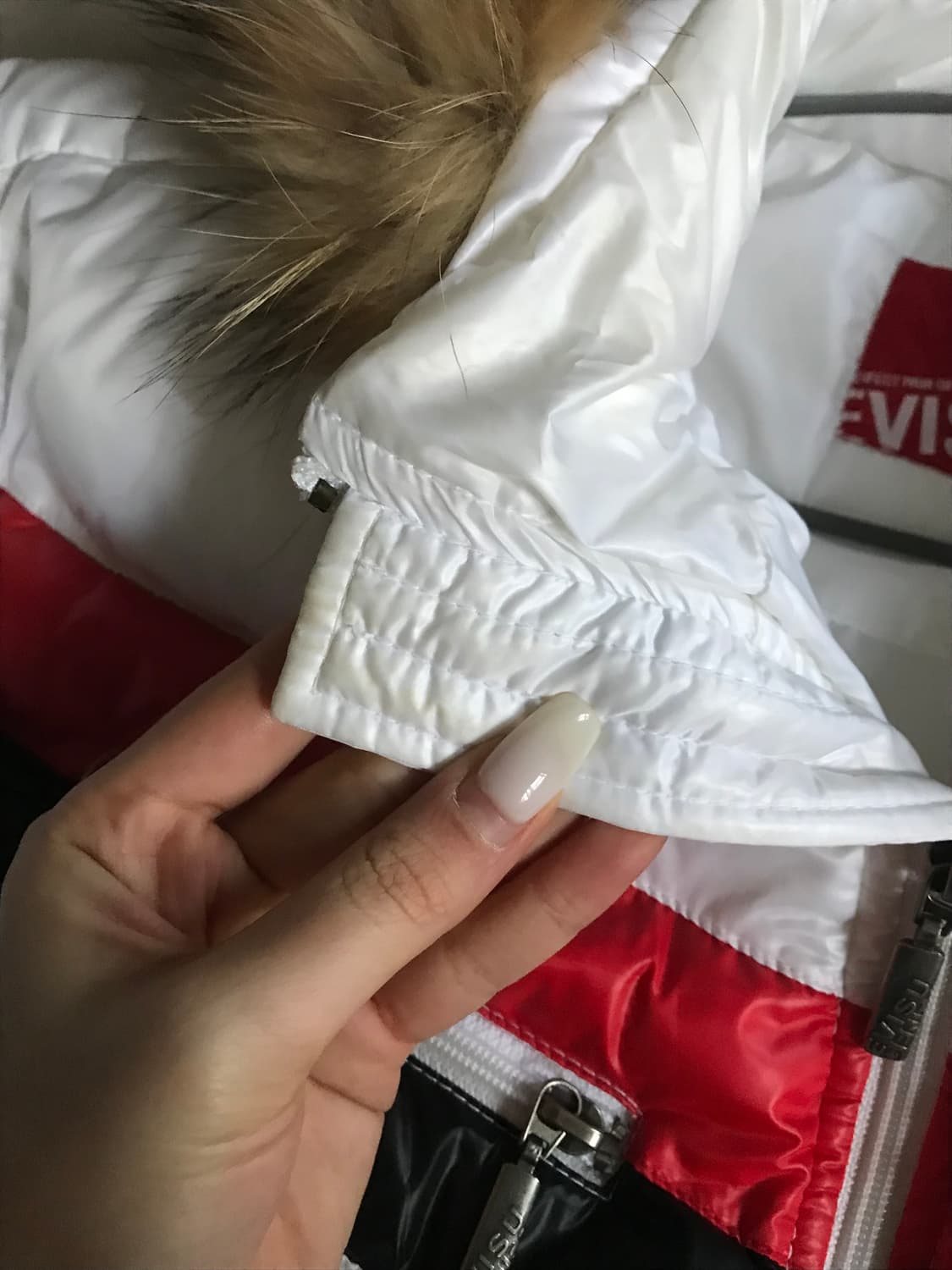 에비수 화이트 울프죠 패딩 상품이미지7