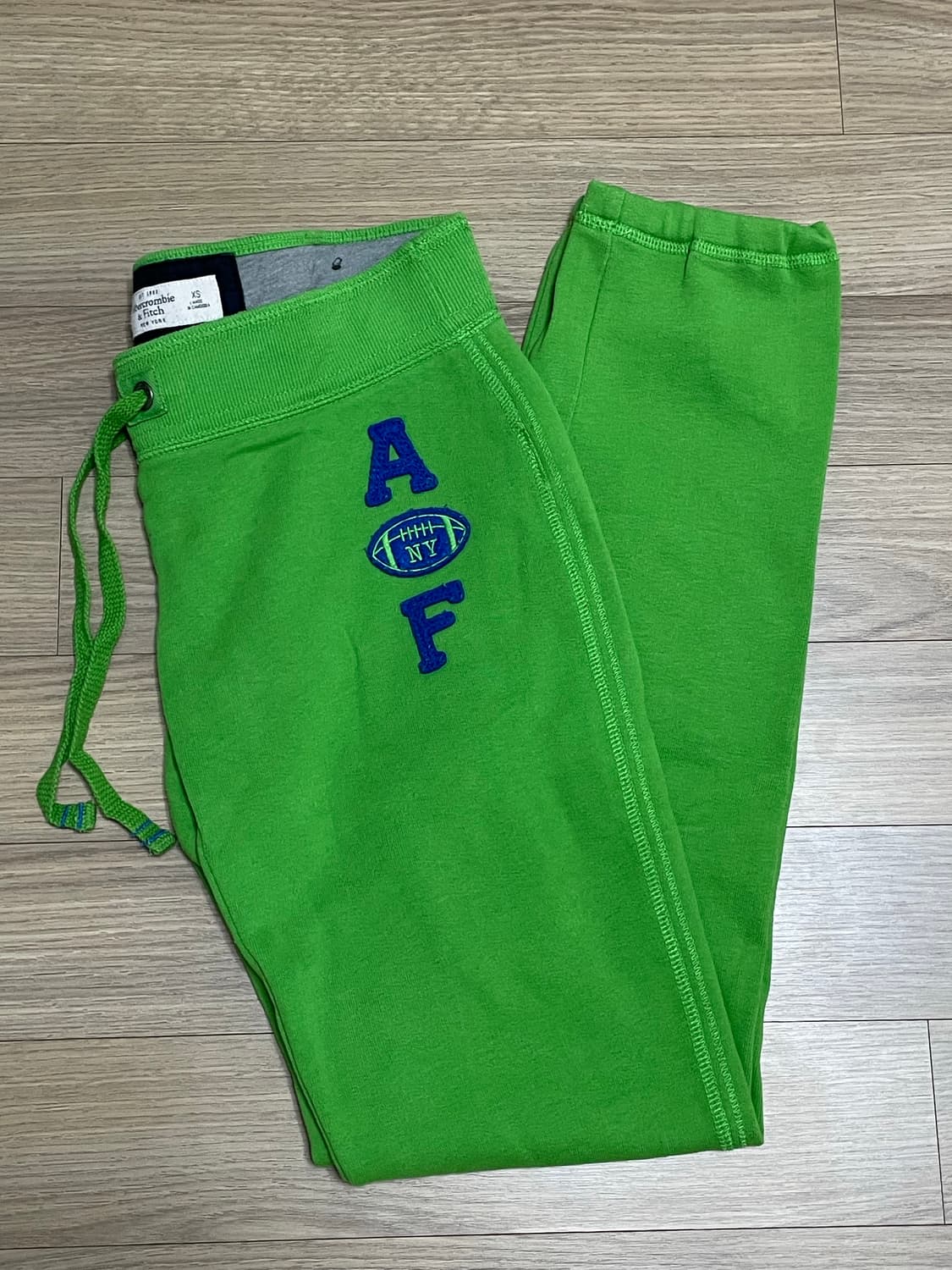 아베크롬비 연두 트레이닝 팬츠 상품이미지1