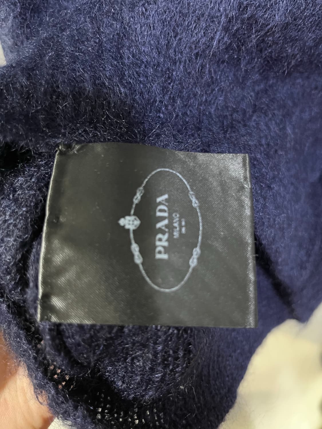 프라다 네이비 모헤어 터틀넥 상품이미지2