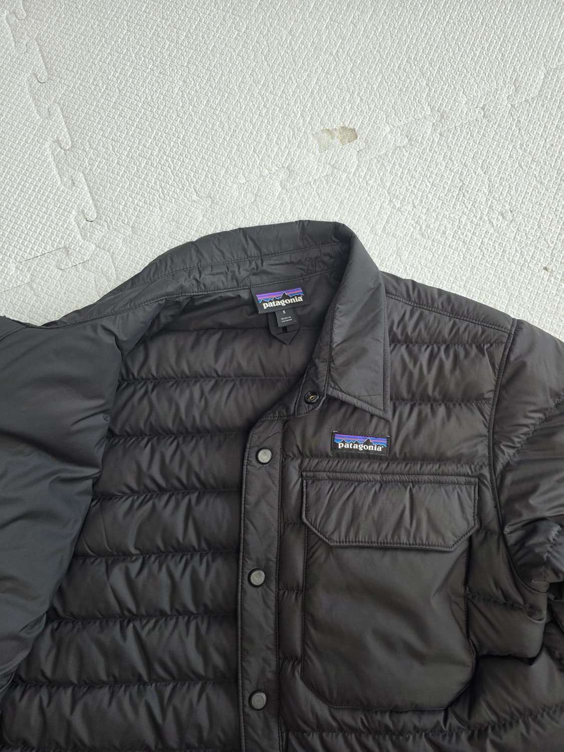 파타고니아 사일런트 경량 패딩 셔츠 블랙 S 상품이미지2