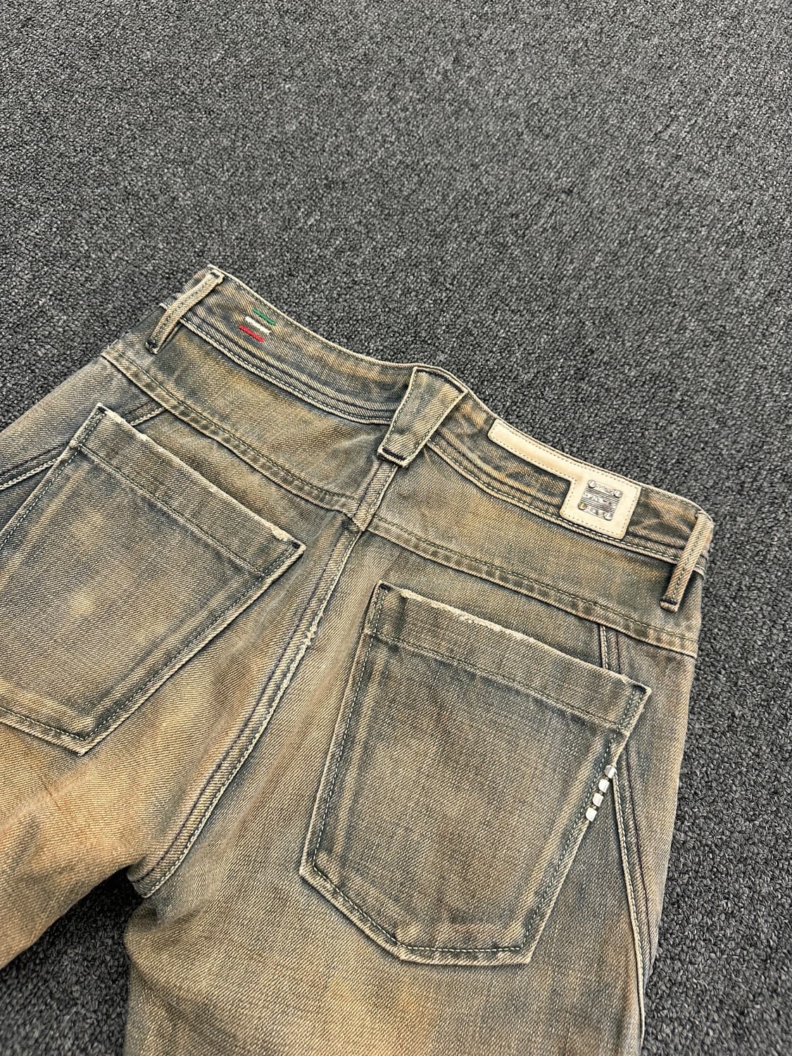 26) DIESEL 디젤 빈티지 샌드워싱 데님팬츠 상품이미지6