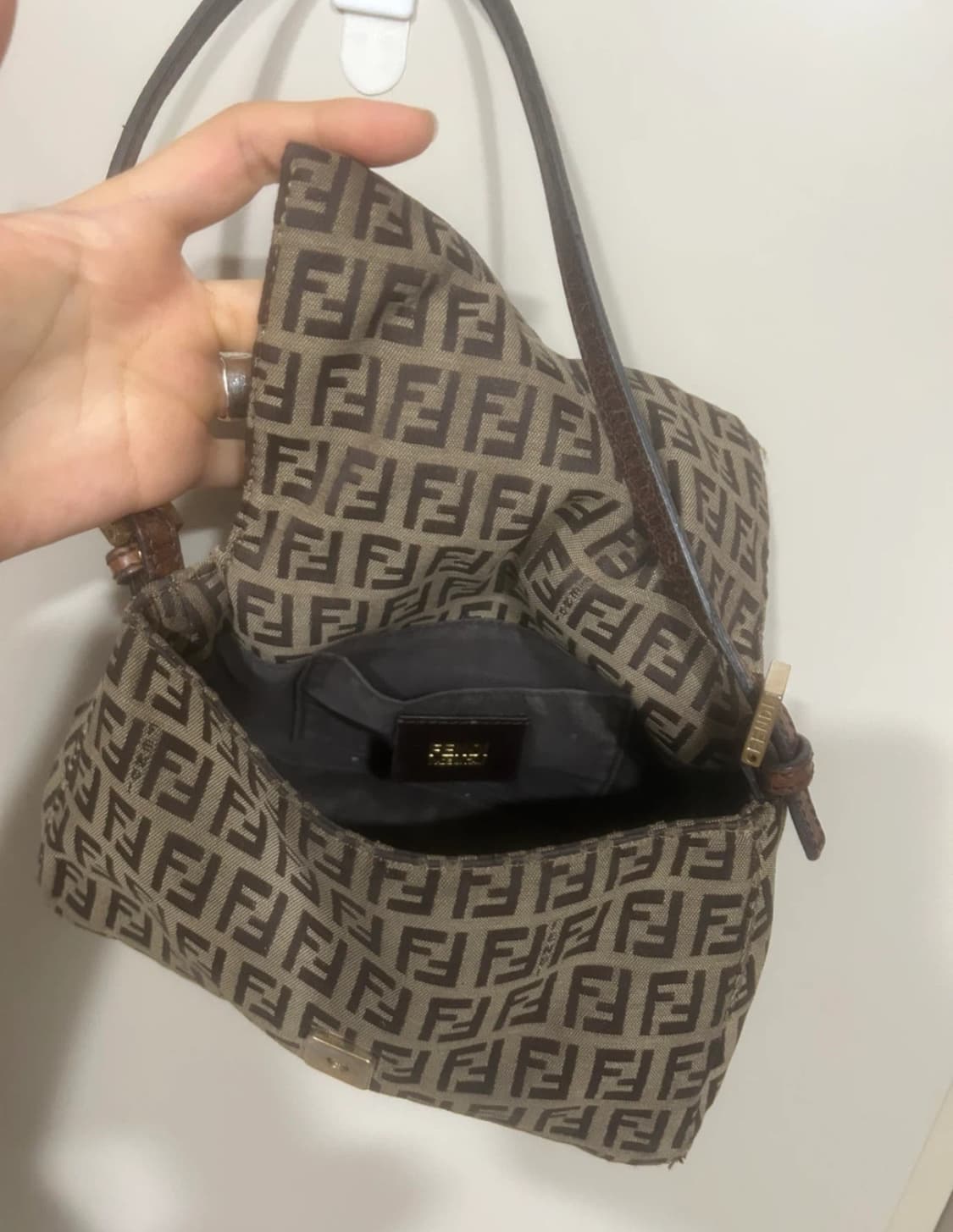 Fendi 펜디 미니 주카 맘마백 상품이미지2