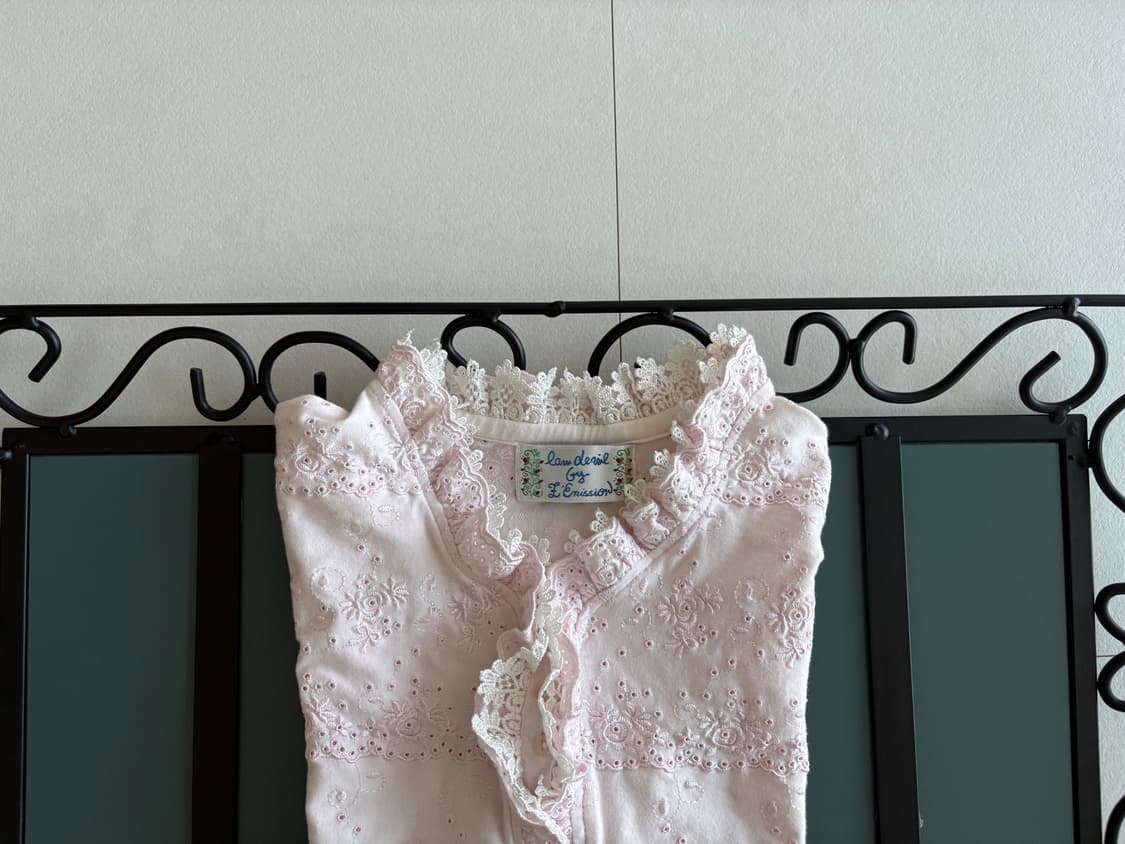 lace eyelet top 상품이미지3