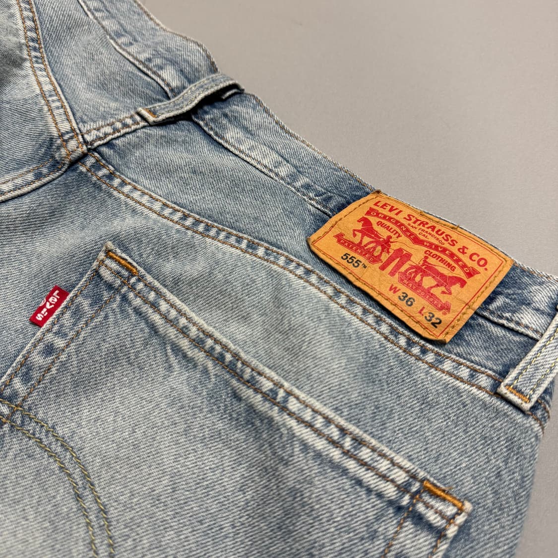 리바이스(Levi's) 555 라이트블루 워시드 릴렉스 스트레이트 데님  상품이미지6
