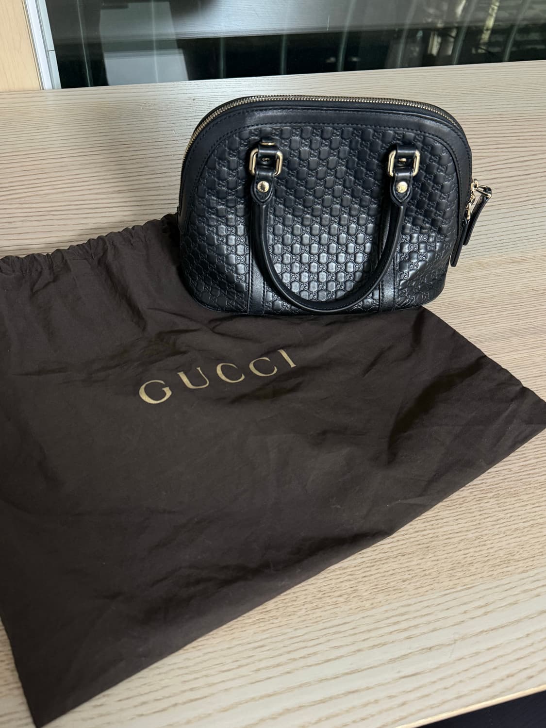 구찌 마이크로시마 미니돔 토트백 상품이미지1