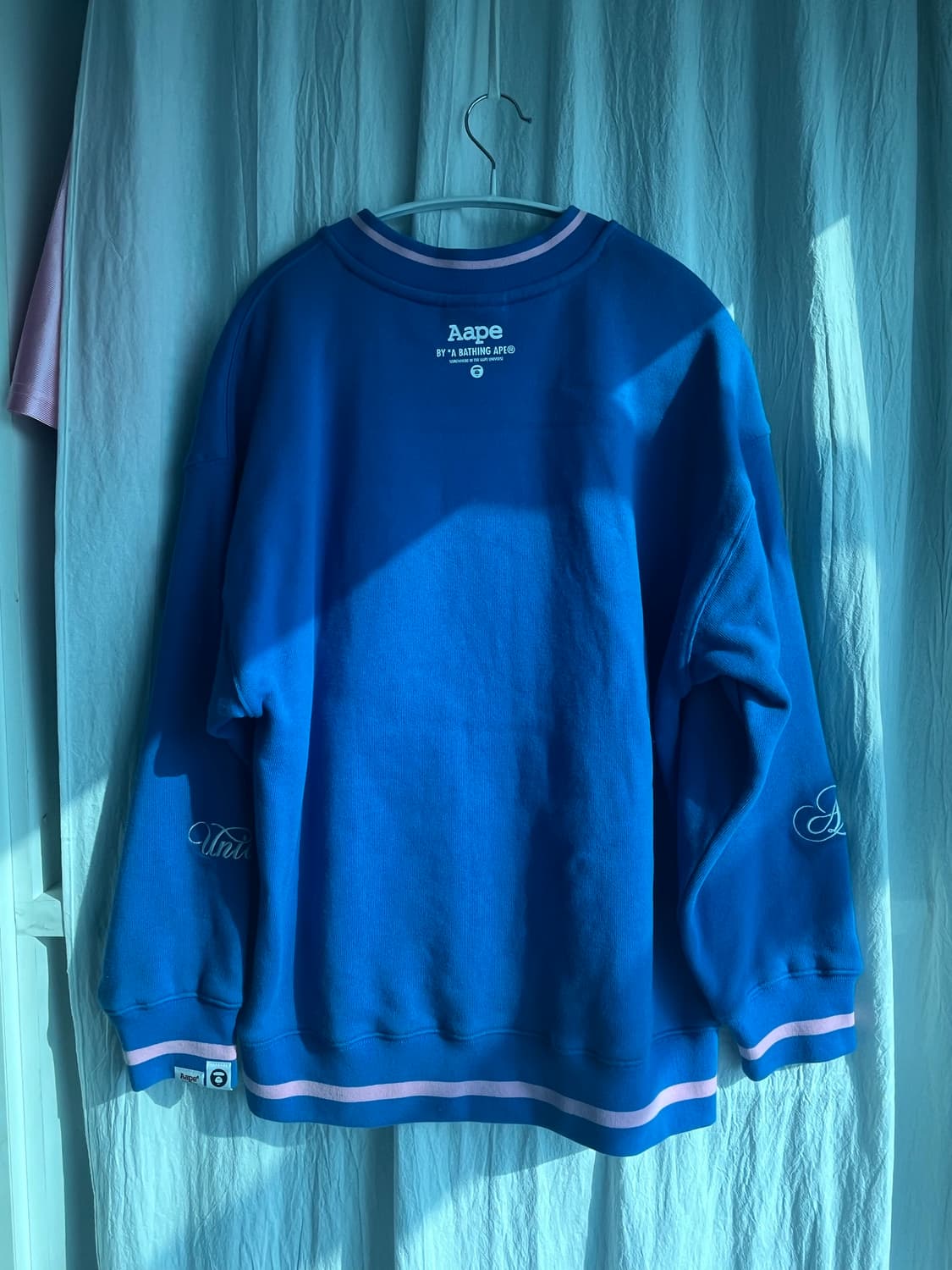 에이프 브이넥 맨투맨 xxs 상품이미지2