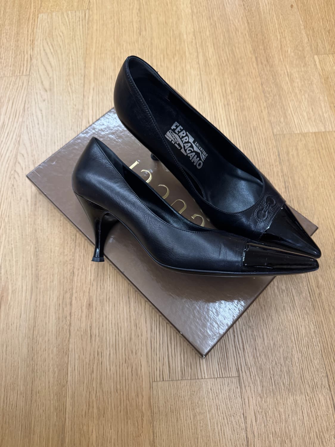 페라가모 스틸레토 정품 상품이미지3