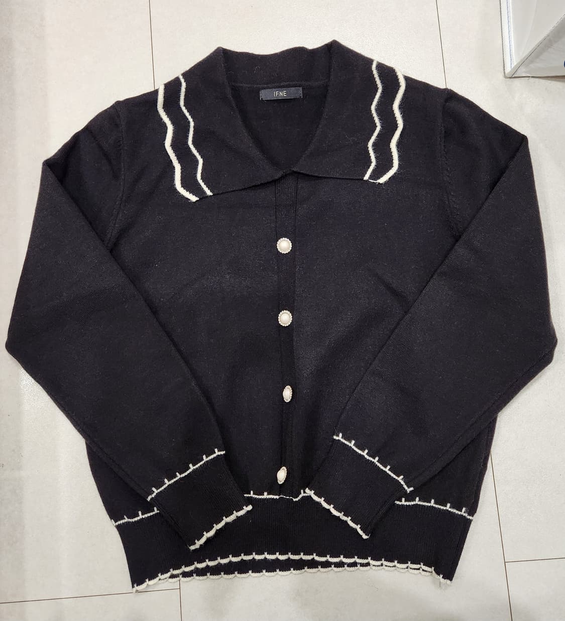 이프네 예쁜단추니트 상품이미지1