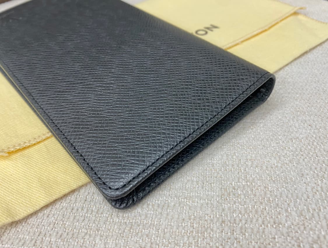 루이비통 장지갑 타이가 포트발레르 오거나이져 상품이미지6