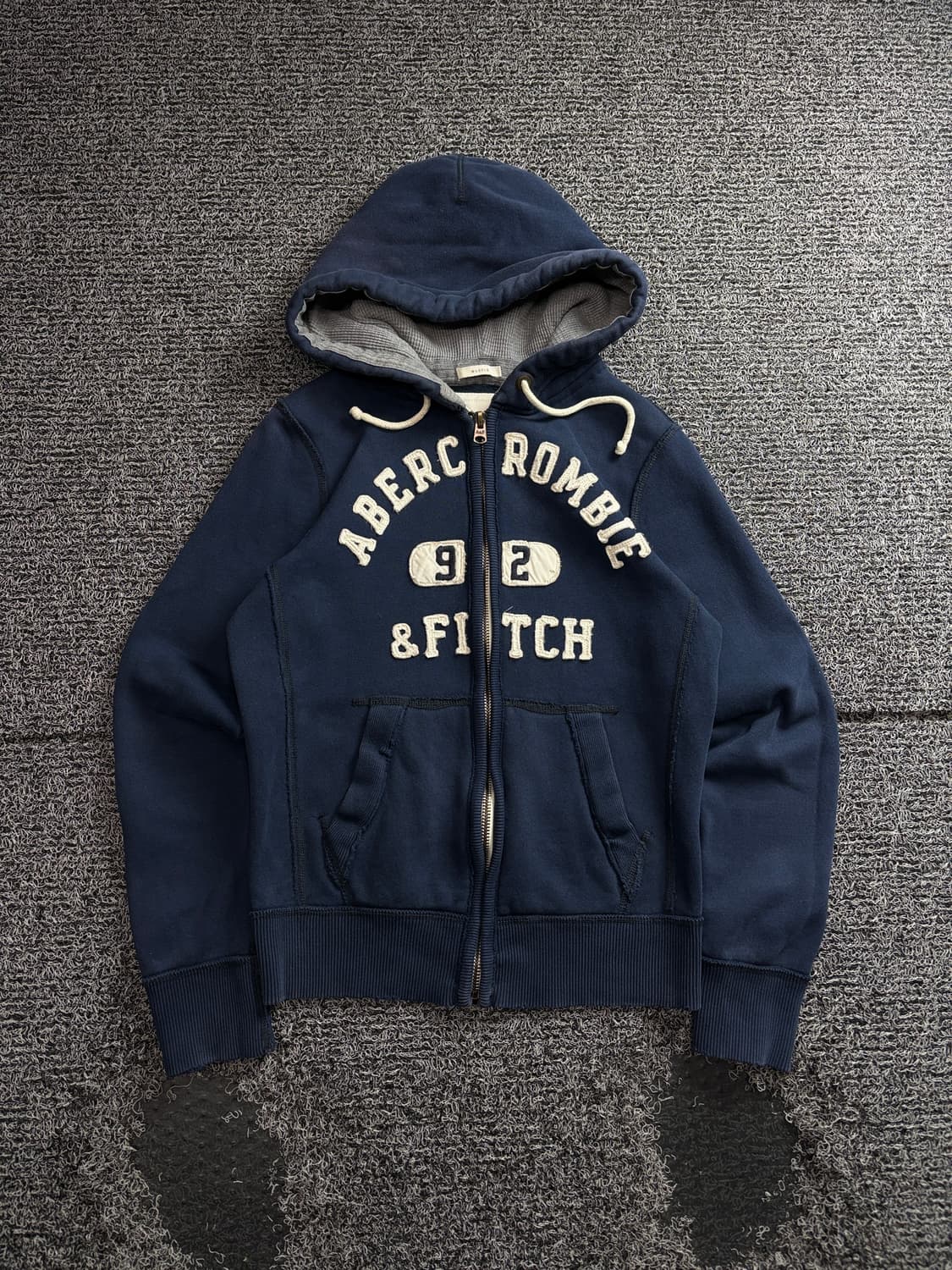 아베크롬비 앤 피치 자수로고 네이비 후드 집업 3592 상품이미지2