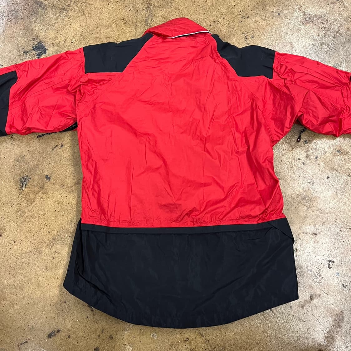 [정품/M] 몬츄라 바람막이 자켓 레드 블랙 b19 상품이미지4