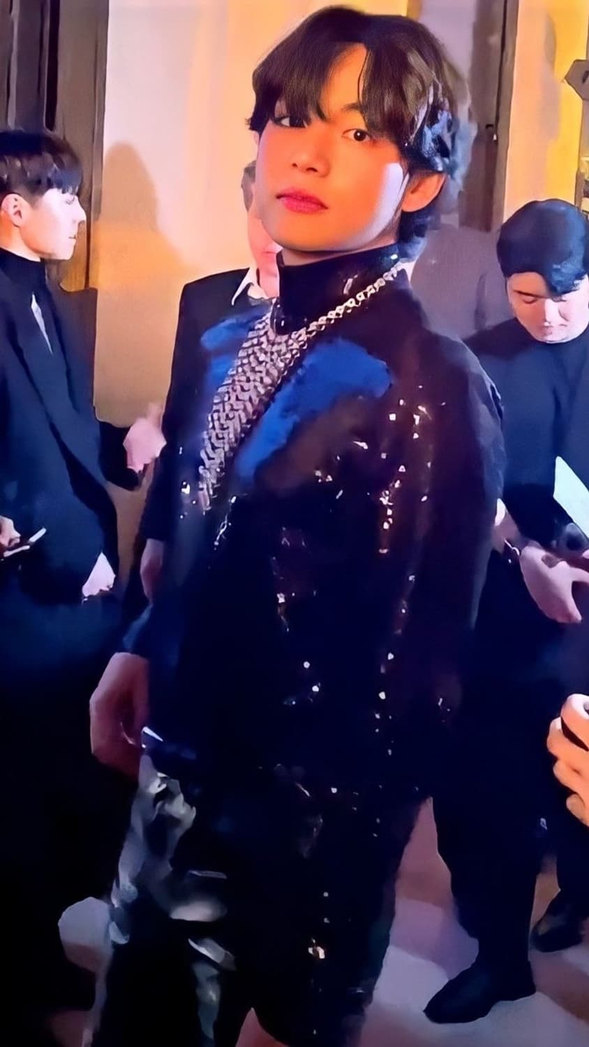 [BTS 뷔님 착용] 셀린느 23fw 크리스탈 프린지 목걸이 상품이미지3