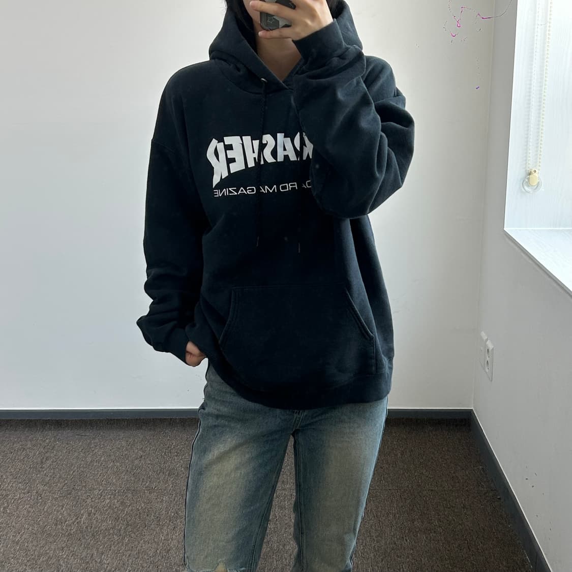 Thrasher 트레셔 화이트 로고 다크 네이비 후드티 상품이미지1