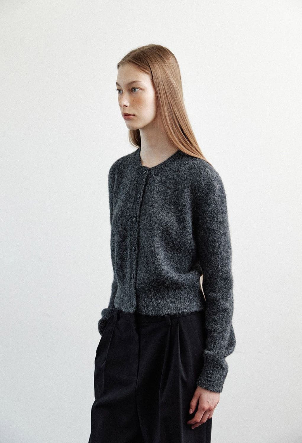 Le 르 fluffy round cardigan (charcoal) 상품이미지1