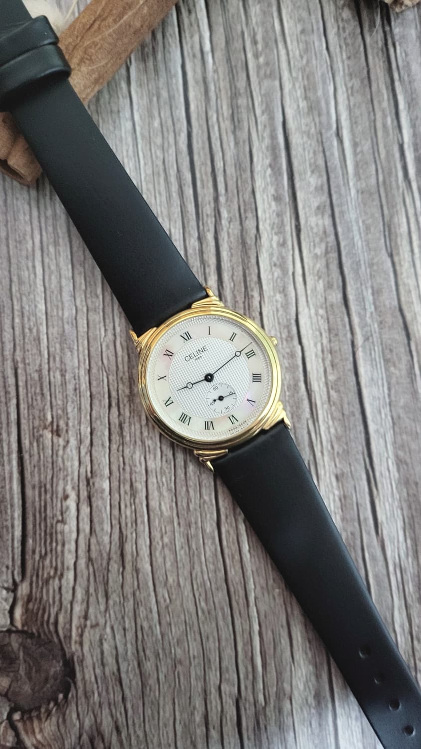 정품 셀린느 스몰 세컨즈 골드 남여공용 쿼츠시계 상품이미지1