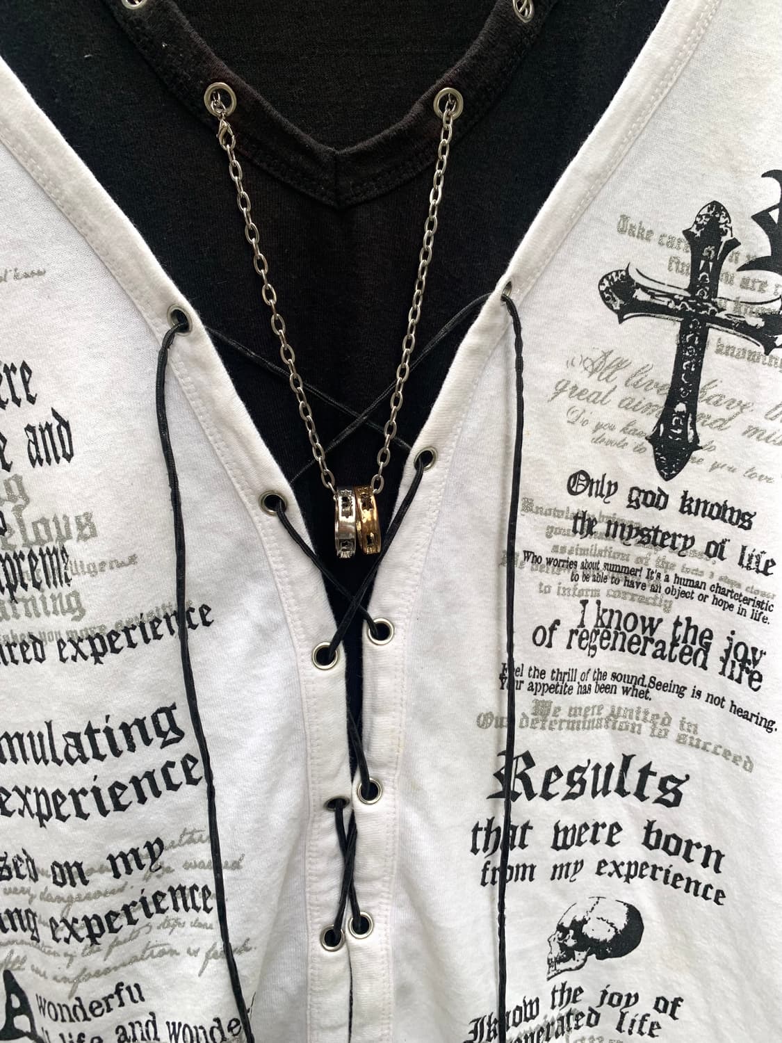 Laced down punk ring necklace t-shirt  상품이미지3