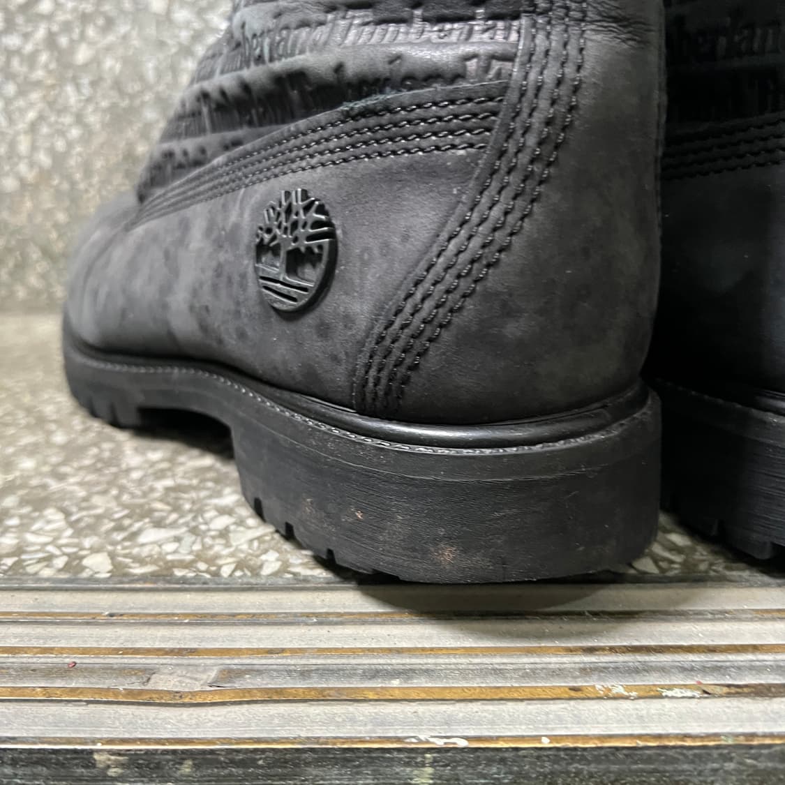 팀버랜드 6인치 워터프루프 로고 레터링 블랙 상품이미지4