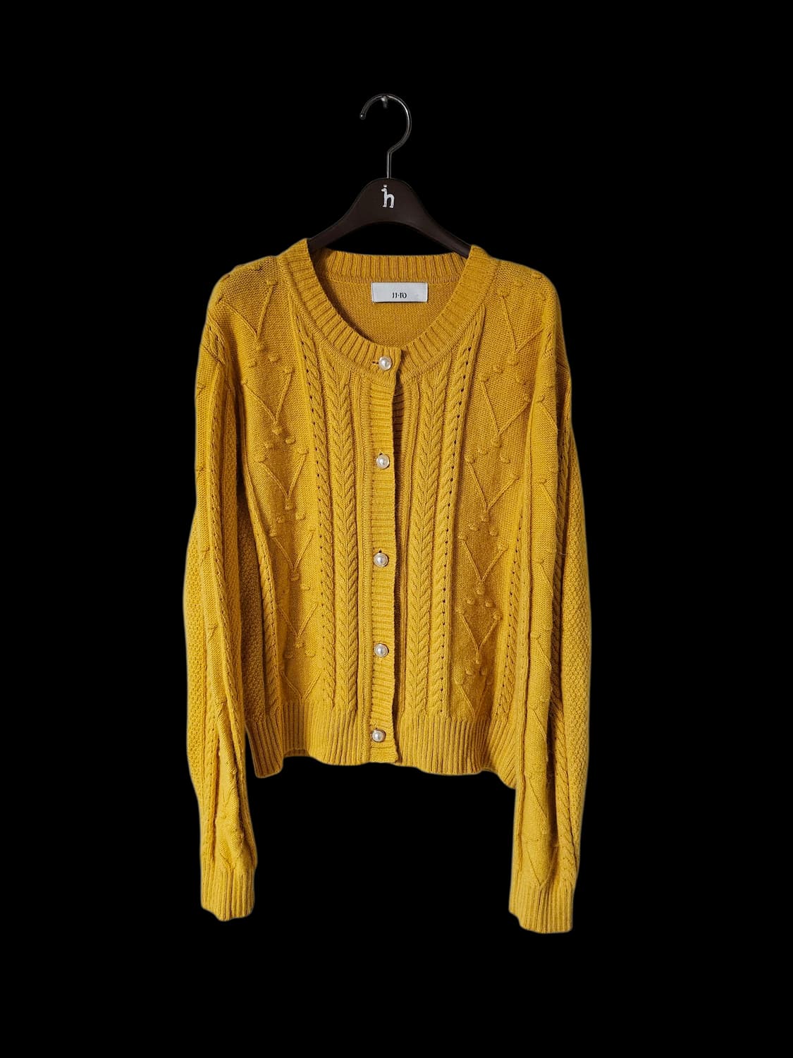 JJ지고트 울혼방 펀칭 케이블 진주버튼 여성가디건 55/상태좋음 상품이미지4