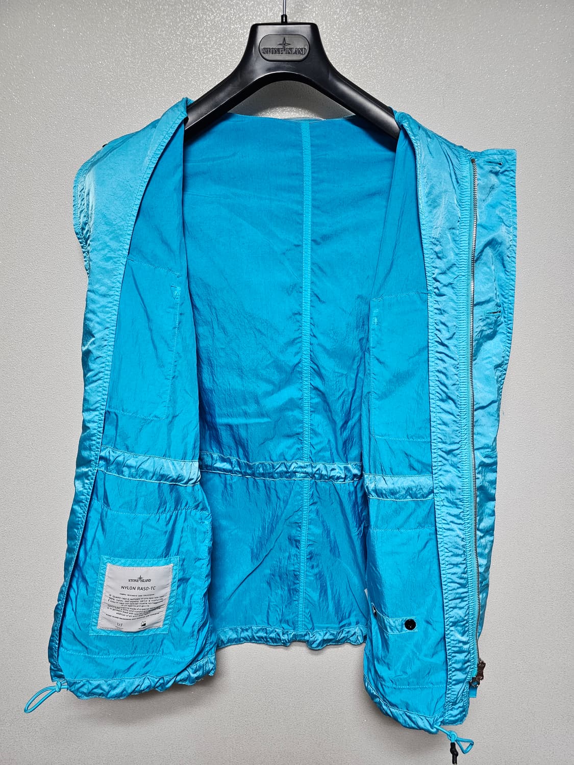 스톤아일랜드 NYLON RASO-TC 후드 자켓 상품이미지4