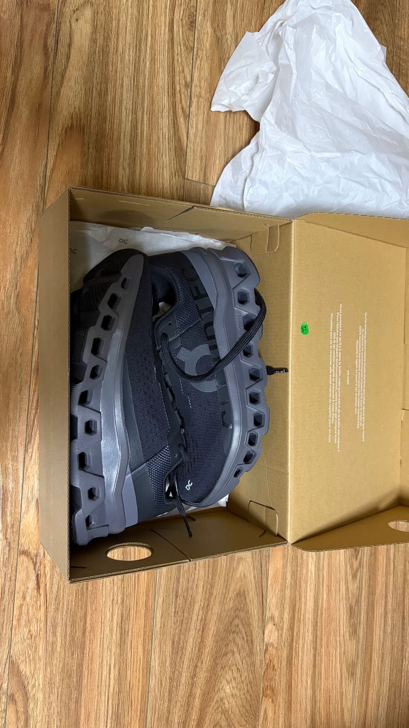 on 러닝 클라우드몬스터 블랙마그넷  상품이미지3