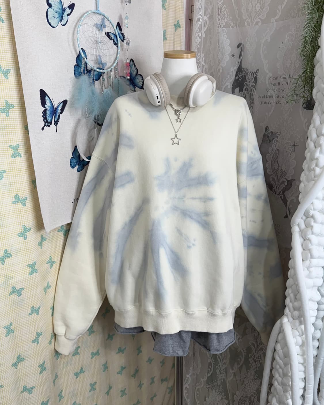 아이보리 & 하늘색 타이다이 오버핏 맨투맨 상품이미지1