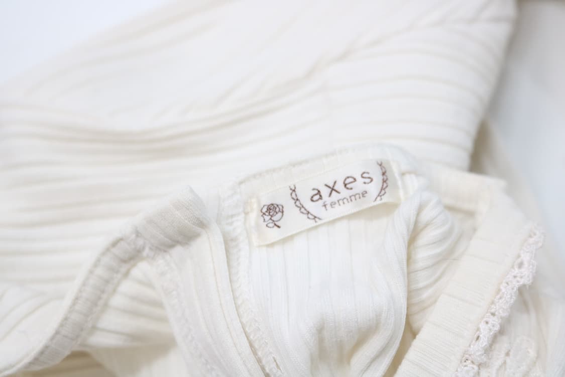 엑시스팜 큐빅 디테일 긴팔티셔츠 상품이미지9