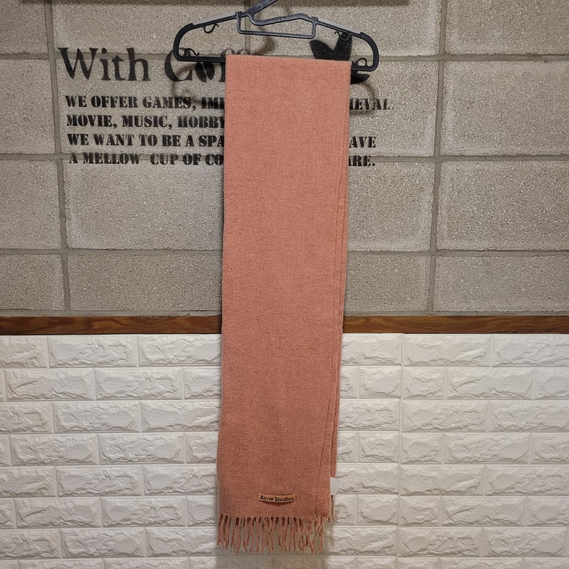 아크네스튜디오 울 프린지 머플러 상품이미지1