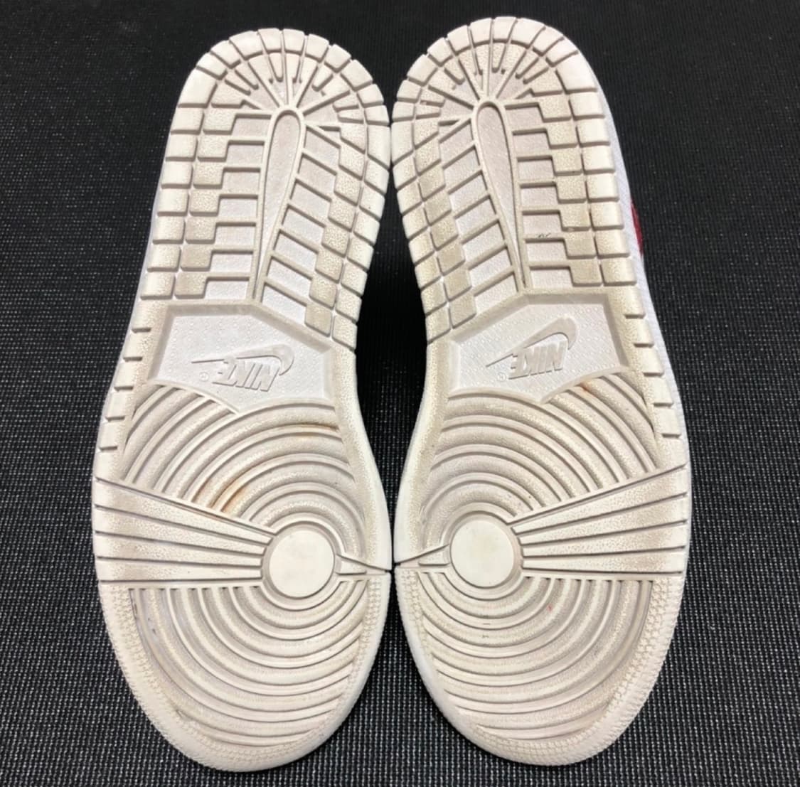 [240] 조던 1 미드 짐레드 블랙 상품이미지4