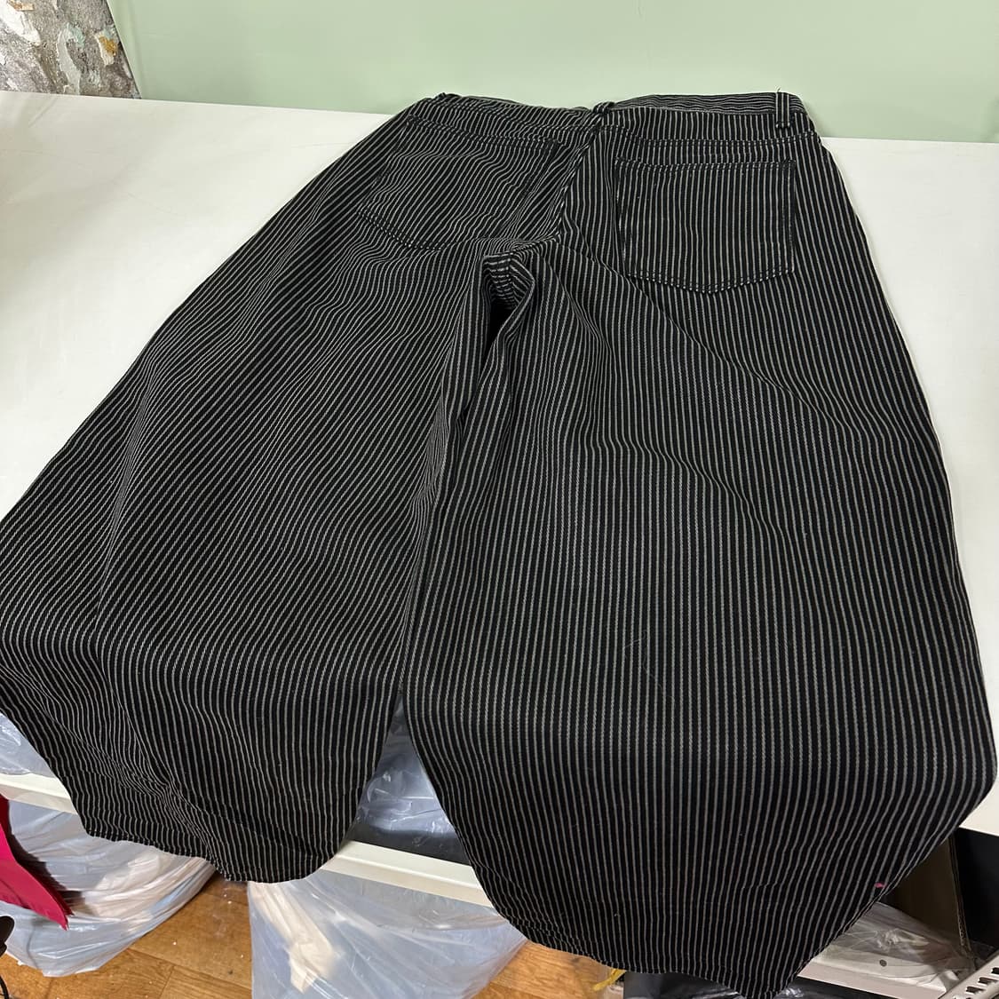 S 빈티지 VTG 블랙워시드 벌룬와이드핏 스트라이프 데님팬츠 상품이미지5