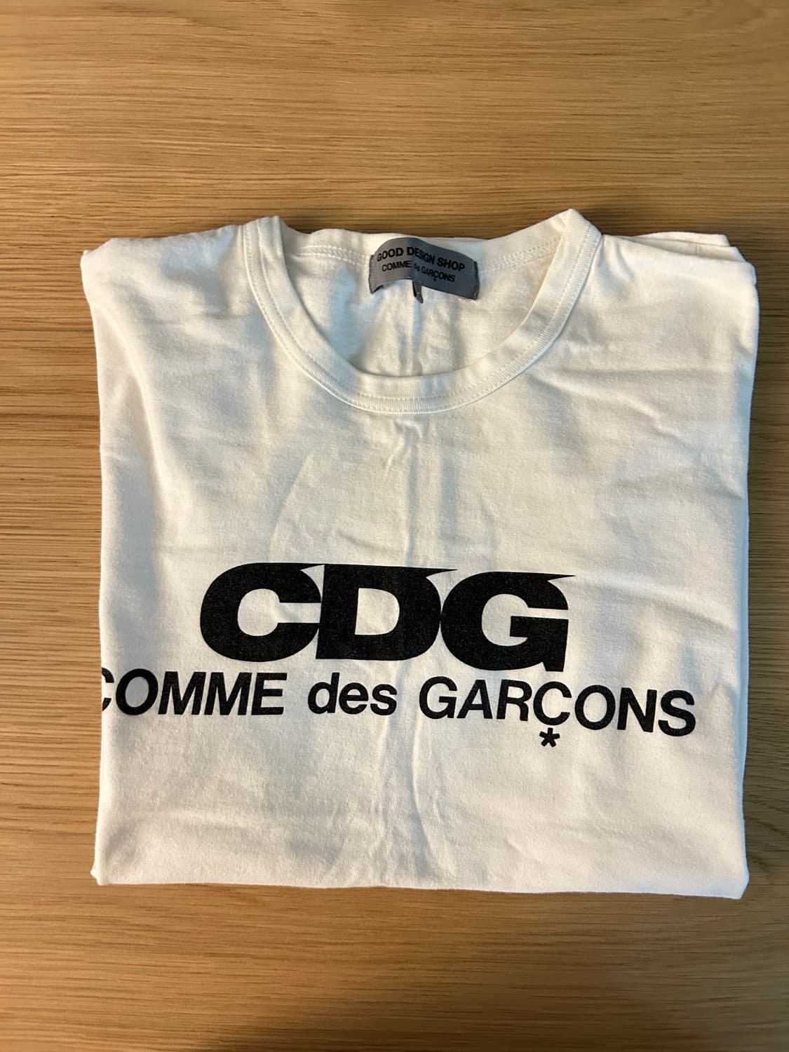 CDG 화이트 로고 티셔츠 상품이미지1